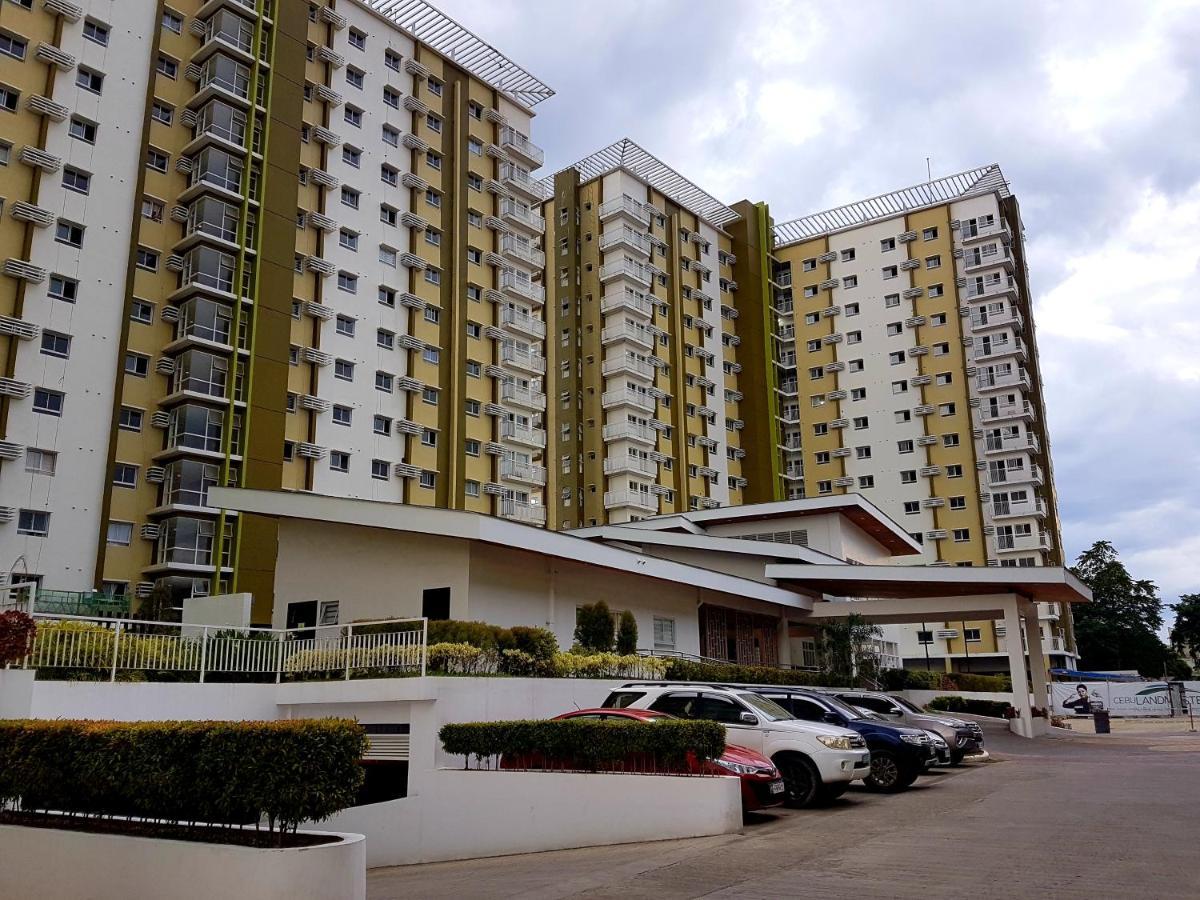 Keys 'N Places Holiday Rentals At Mesaverte Condo 卡加盐德奥罗 外观 照片